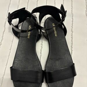 Le Chateau Elegant Black Sandals